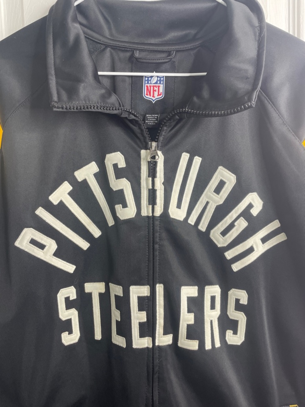 Pittsburg Steelers NFL Black Jacket with Steelers logo. Great for Steeler fans!
